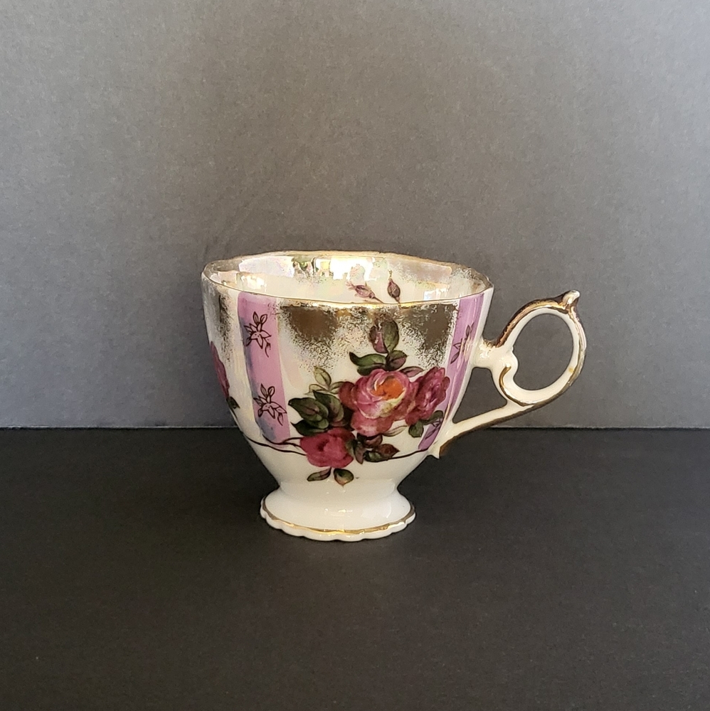 Beautiful Teacup - Picture 4 of 4